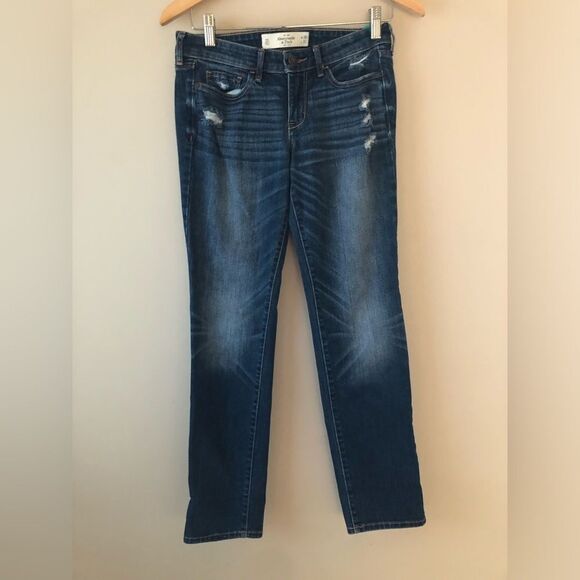 Abercrombie & Fitch Denim - 🔶 Abercrombie & Fitch | Loose Fitting Blue Distressed Jeans